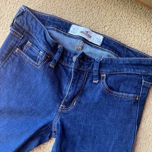 Hollister Women’s Jeans, COLOR: medium blue, SIZE: 0 long (24 waist, 33 length)